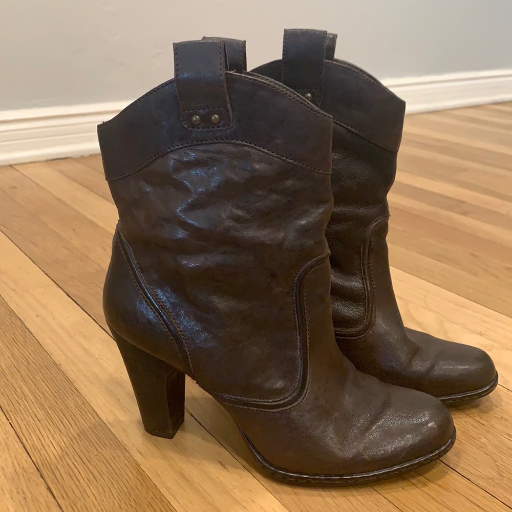 Born Mid Calf Leather Boots in Brown Size 9